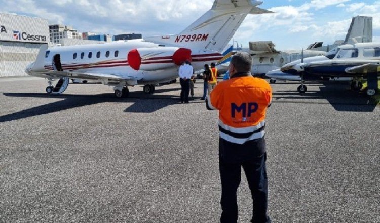 Este avión fue detenido ilegalmente el año pasado en Guatemala. Archivo