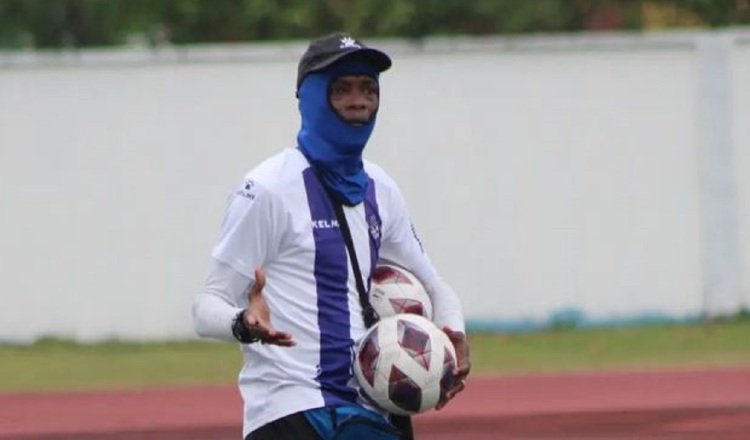 Julio César Dely Valdés, técnico del Árabe Unido. Foto: @arabeunido