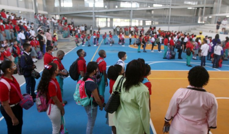 Las primeras cinco semanas de clases fueron utilizadas para reforzamiento de los contenidos, por lo que no hubo calificaciones. El primer trimestre culmina el  10 de junio. Foto: Archivo