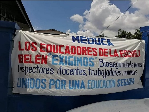 Han sido varias las escuelas que se han quejado de no contar con las herramientas de desinfección. Foto: Internet