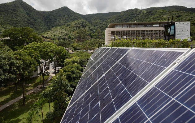 China representó el 46% en la instalación de nuevas capacidades renovables del total mundial en 2021. Foto: EFE