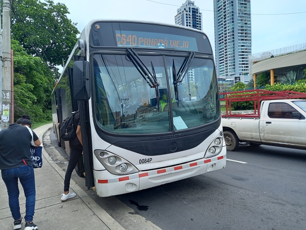 Los cambios obedecen a la reducción de la flota operativa de la empresa, por los problemas para conseguir repuestos para los buses. Foto: Francisco Paz