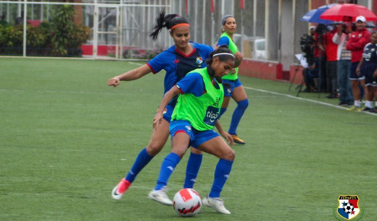 El equipo femenino se prepara. Foto: Fepafut