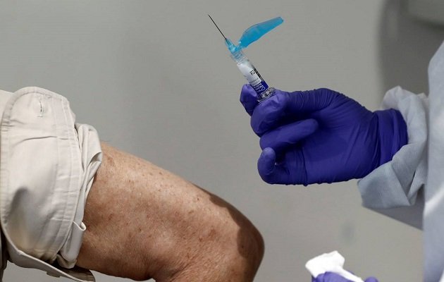 Al menos el 70% de cada 100 personas en Panamá tienen esquemas completos de vacunación.