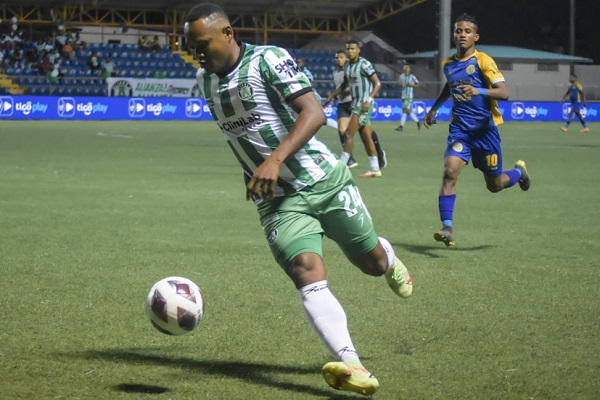 César 'Bombo' Medina  del Alianza. Foto: @alianzafc