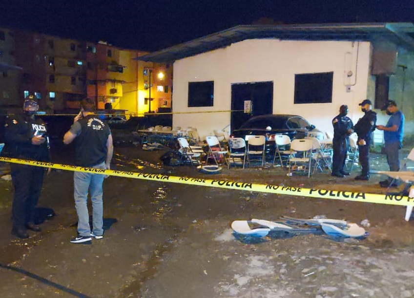 Una cinta amarilla que protegía la escena del crimen, fue colocada por la Policía Nacional. Foto: Diomedes Sánchez 