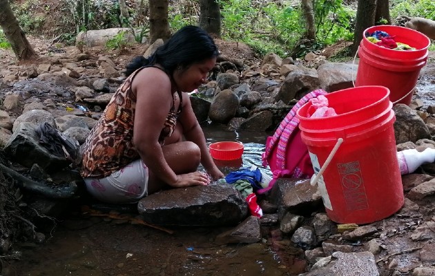 El suministro de agua es crítico en algunos sectores de Arraiján y La Chorrera. Foto: Eric A. Montenegro El suministro de agua es crítico en algunos sectores de Arraiján y La Chorrera. Foto: Eric A. Montenegro