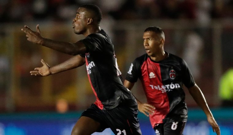 Richard Peralta, anotó el gol del Sporting. Foto:EFE