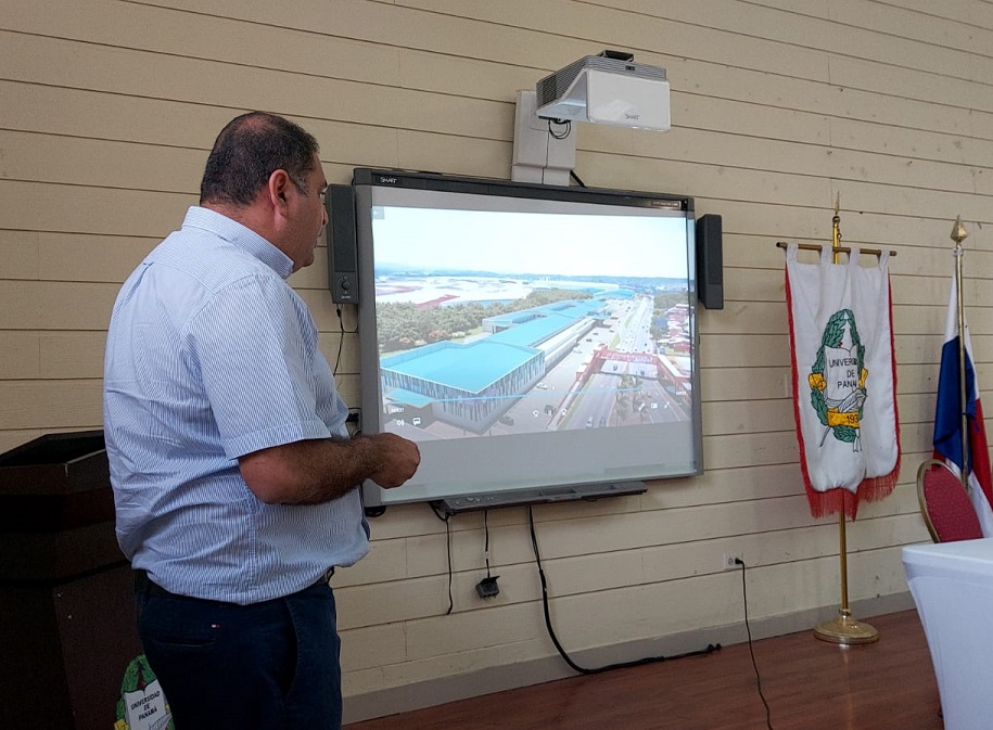 Existe una quinta propuesta del sector privado, de construirla en el corredor de Colón. Foto: Diomedes Sánchez Existe una quinta propuesta del sector privado, de construirla en el corredor de Colón. Foto: Diomedes Sánchez