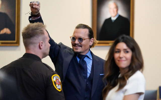 Johnny Depp al término de la sexta semana del juicio por difamación. Foto: EFE