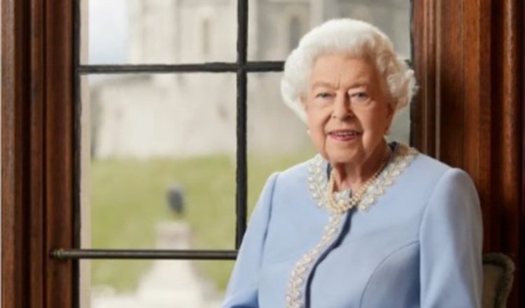 Reina Isabel II. Foto: Instagram