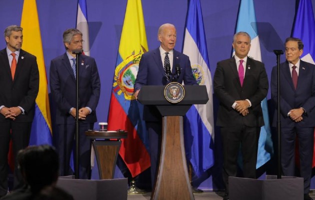 Líderes regionales firman la Declaración de Los Ángeles sobre Migración en la Cumbre de las Américas. Foto: Cortesía