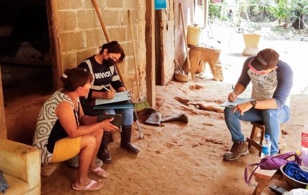 el número de familias afectadas por el desbordamiento del río aumentó a 10, las cuales deberán ser reubicadas en zonas más seguras. Foto. Sinaproc