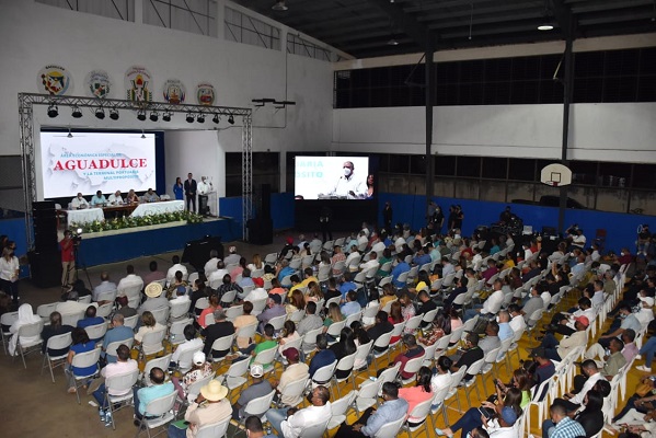 Organizaciones y empresarios acudieron a la presentación del proyecto. Foto: Cortesía