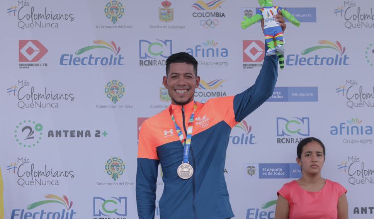 Christofer Jurado festeja su medalla para Panamá. Foto:COP