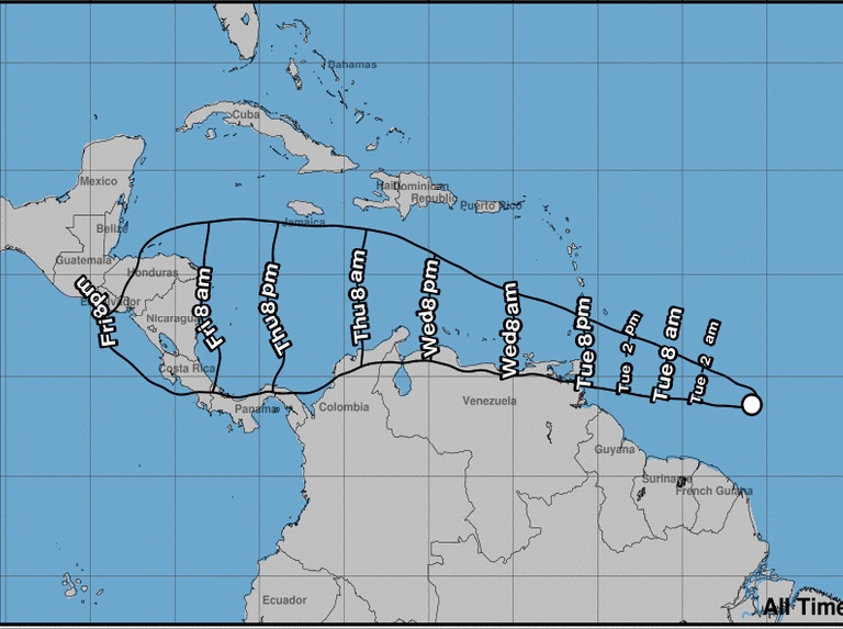 Estimación del recorrido del evento atmosférico por el norte de Sudamérica y Centroamérica. Foto: Centro Nacional de Huracanes (EE.UU.)