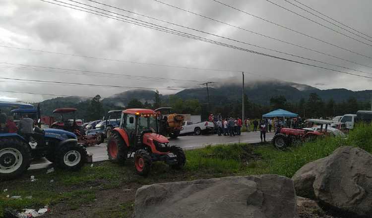 Medidas de presión aumentan por parte de transportistas y agricultores en Tierras Altas. Foto: Salvador Martínez