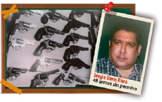 Se encontraran 110 armas en una residencia registrada a nombre de Sergio Davis Riera, en el sector de Parque Lefevre. Foto: Grupo Epasa