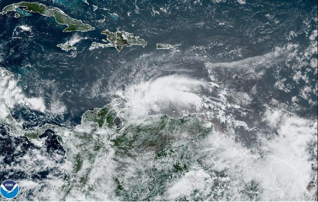 El Gobierno de Nicaragua ha emitido una vigilancia de huracán para la costa caribeña hasta la frontera con Costa Rica. Foto: EFE