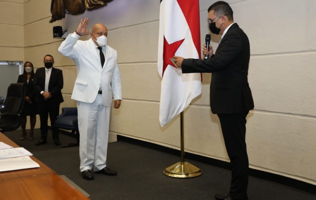 Crispiano Adames se reelige en la presidencia de la Asamblea Nacional. Foto: Cortesía