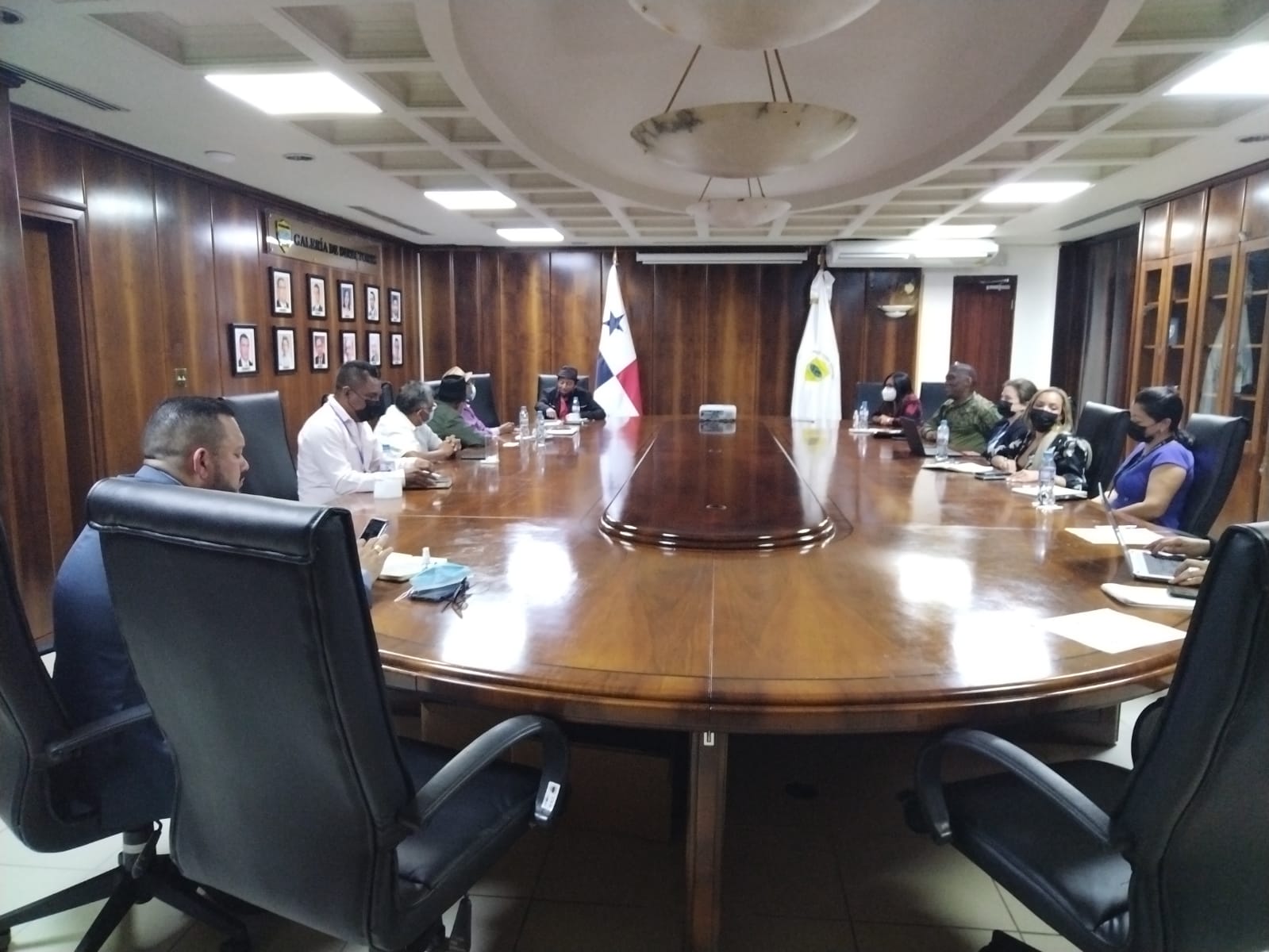 Estuvieron presentes colaboradores del Ministerio de Salud, Servicios Nacional de Fronteras y miembros del Congreso General Guna. Foto / Diómedes Sánchez.