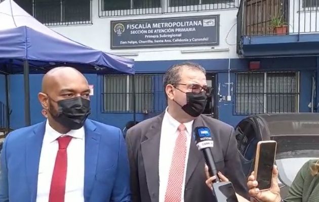 El diputado Jairo “Bolota” Salazar junto a su abogado Carlos Carrillo.