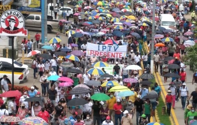 Diversos gremios se han manifestado en las calles. Foto: Redes Sociales.
