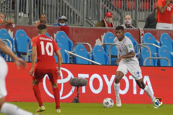 Fidel Escobar con la selección de Panamá. Foto: Fepafut