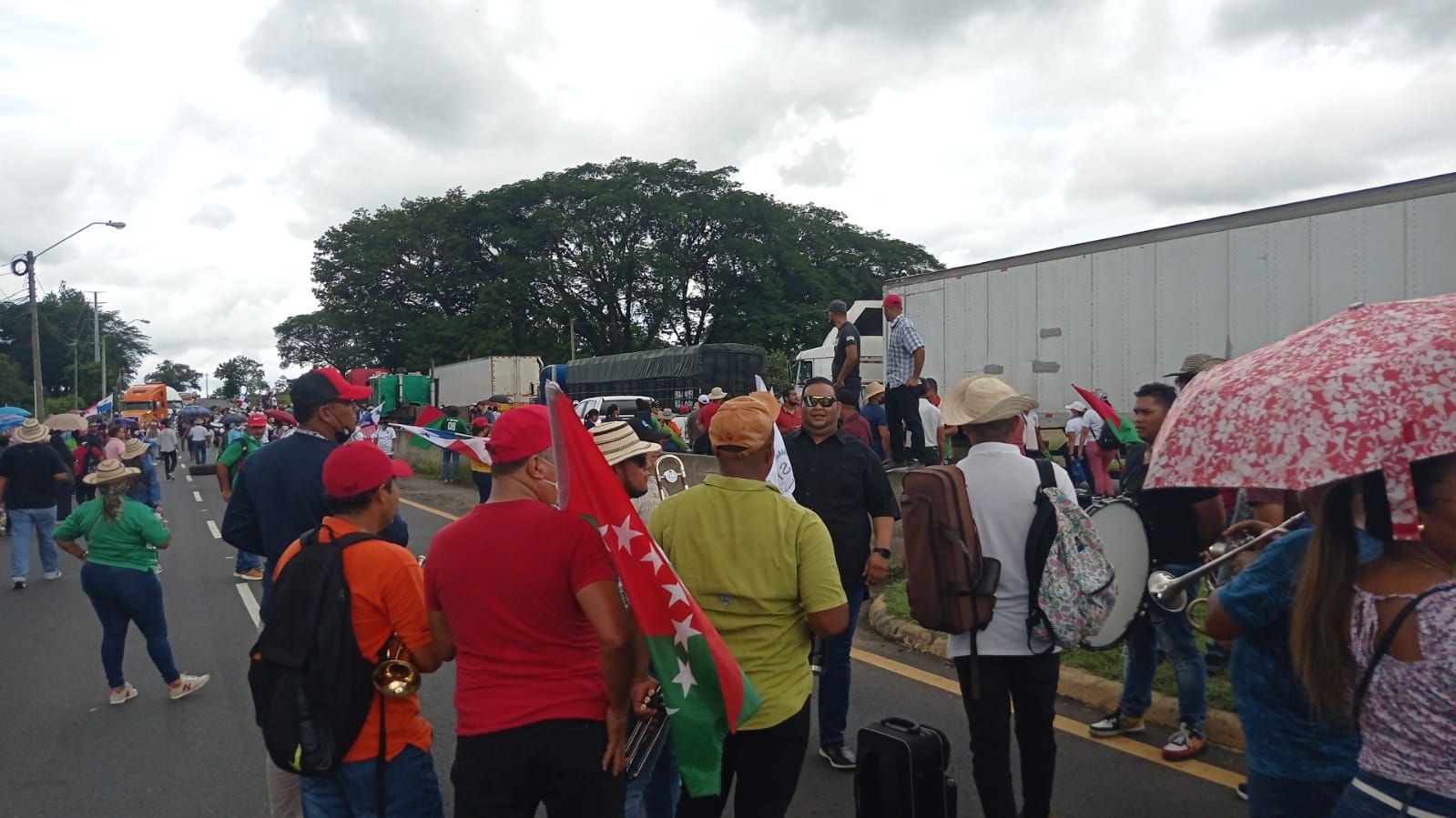 Los trabajadores del volante internacional están viviendo una situación muy difícil con los cierres de vías en territorio chiricano.