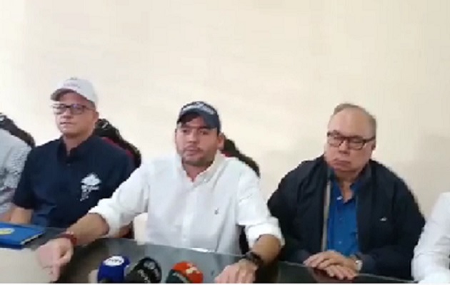 El vicepresidente José Gabriel Carrizo hizo referencia al acuerdo entre campesinos, la dirigencia Gnäbe Buglé. 