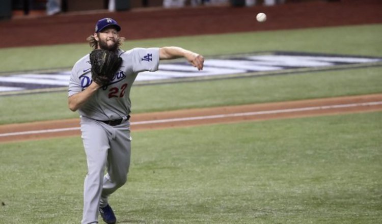 Clayton Kershaw, lanzador de los Dodgers. Foto: EFE