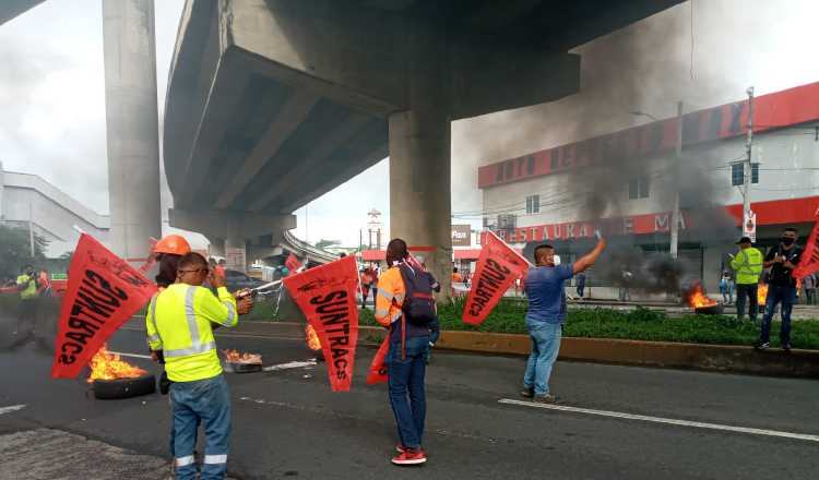Panamá se enfrenta a una ola de protestas liderada por los gremios docentes que reclaman política para enfrentar el alto costo de la vida. Foto:Cortesía