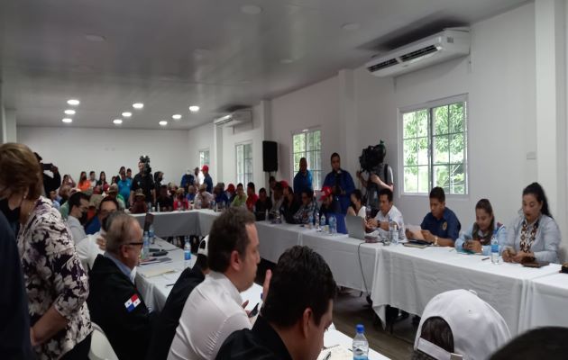 Se instala mesa de  diálogo entre representantes del Gobierno y dirigentes de grupos en protesta. Foto: Karol Lara