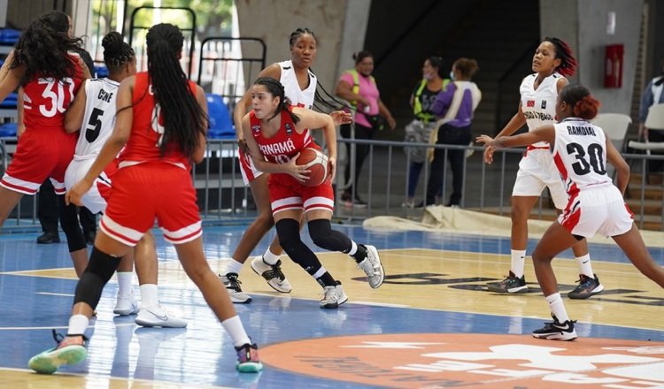 Panamá se mantiene invicta en dos partidos en el regional de baloncesto para chicas menores de 17 años. Foto: Fepaba