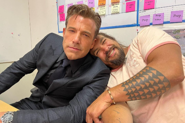 Ben Affleck y Jason Momoa en los estudios de Warner Bros. Foto: Instagram / @prideofgypsies