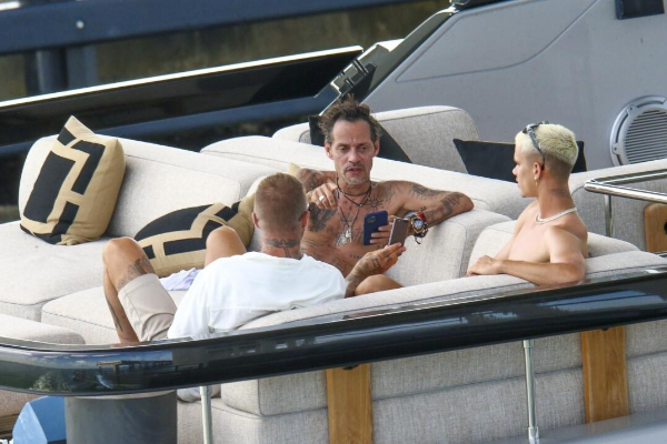 Marc Anthony, David Beckham y Romeo, hijo del exfutbolista. Foto: Redes Sociales