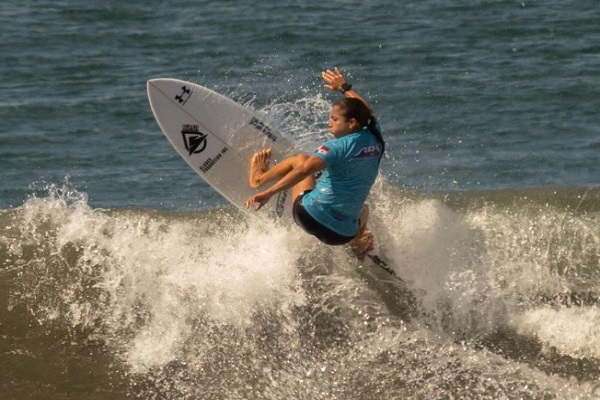 Samanta Alonso, campeoana del surf nacional. Foto: Cortesía