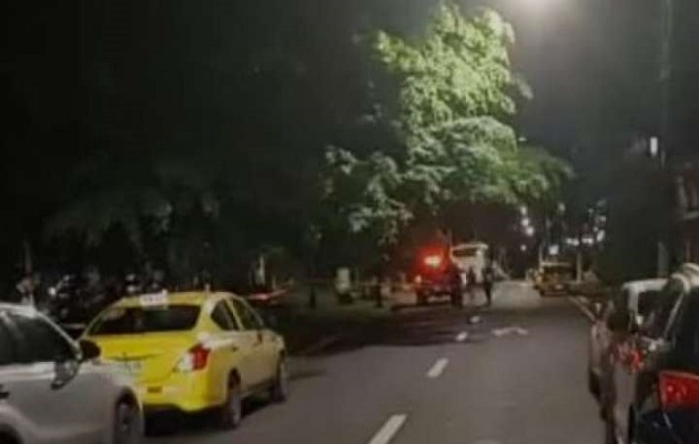 Toda el área cercana al Parque Sucre fue acordonada por la Policía Nacional. 