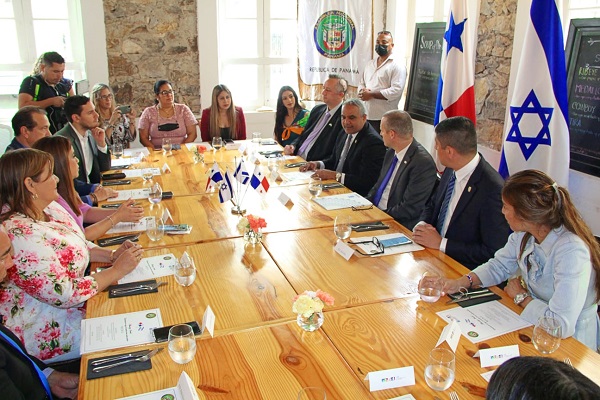 Conversaron sobre las relaciones entre ambos estados y mecanismos de cooperación. Foto: Cortesía Embajada de Israel