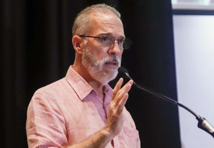 Alcalde José Luis Fábrega.