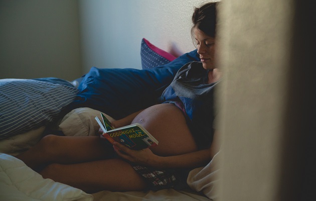 Las mujeres embarazadas no parecen tener un mayor riesgo de padecer covid-19. Foto: Pexels