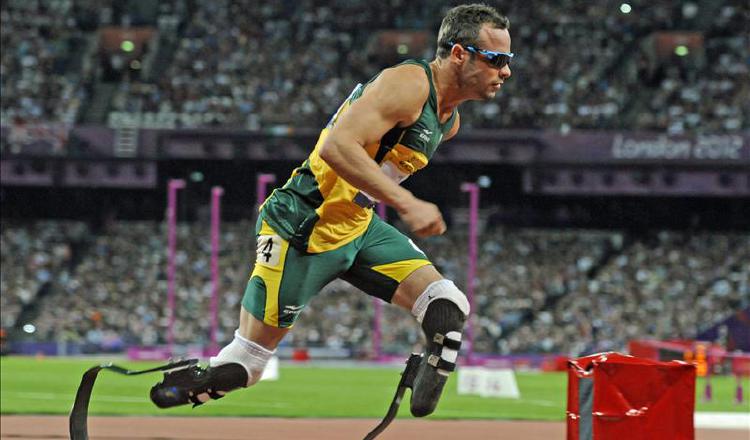 Oscar Pistorius, durante una de sus carreras. Foto:EFE