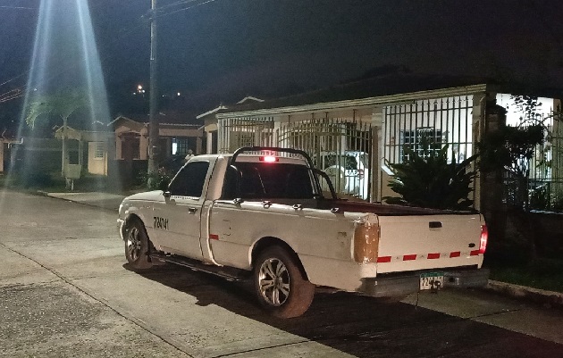 El vehículo con doble fondo fue hallado en un hangar, Foto. Eric Montenegro