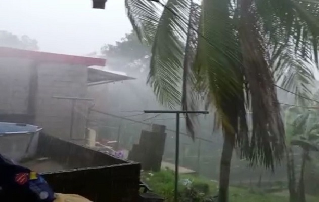 Las inundaciones también se reportaron en comunidades de los corregimientos de Cristóbal, Cristóbal Este, Cativá y Sabanitas, donde algunas casas les ingresó el agua.