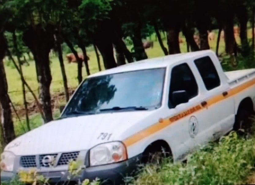 El auto fue dejado abandonado en el distrito de Alanje, en el sector de San Martín. Foto: Mayra Madrid 