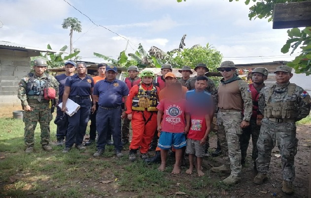 Los ciudadanos fueron ubicados en una residencia en el sector de Zapote y fueron evaluados. Foto. Senan