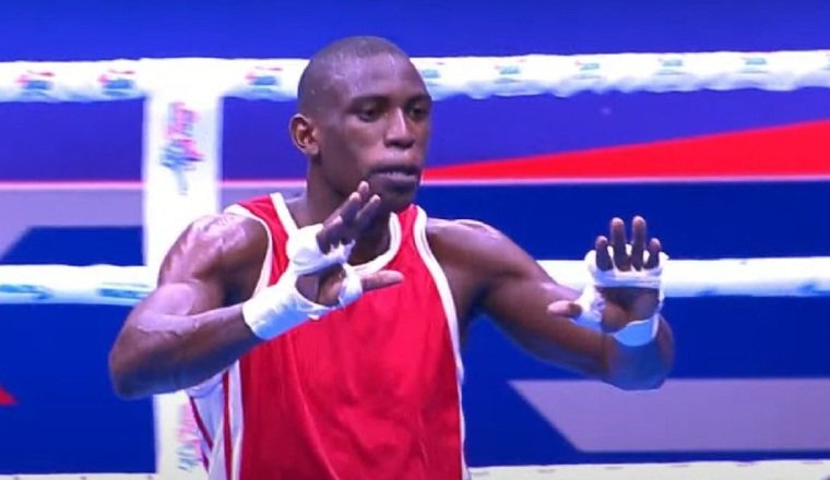 Eduardo Beckford, boxeador panameño.