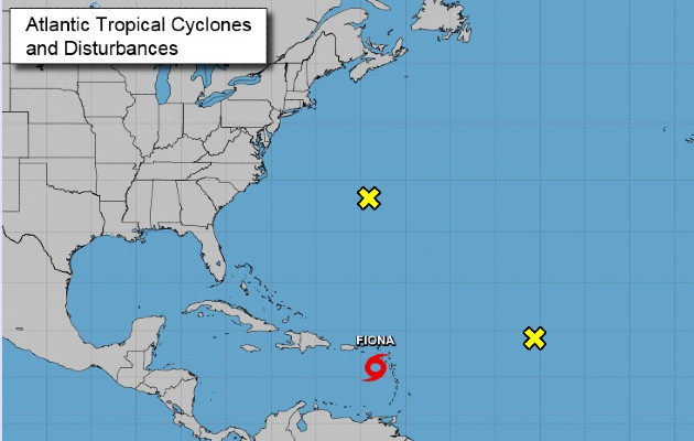 La tormenta tropical Fiona se movió más hacia el sur en el Caribe. Foto: NHC