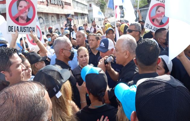 Los manifestantes marcharon desde la 5 de Mayo hasta la sede de la Corte Suprema de Justicia. Foto: Víctor Arosemena