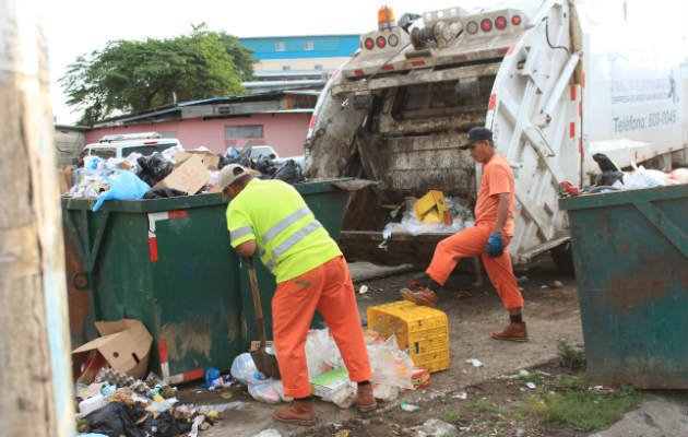 Más de 140 toneladas de basura se quedan en las calles diariamente. Foto: Archivo